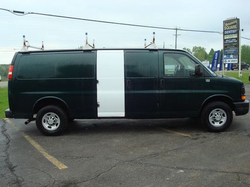 Used 2008 Chevrolet Express 3500 3500 3dr Extended Cargo Van image 3