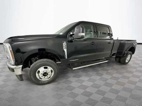 New 2026 Ford F350 XLT w/ XLT Premium Package AWD/4WD image 29