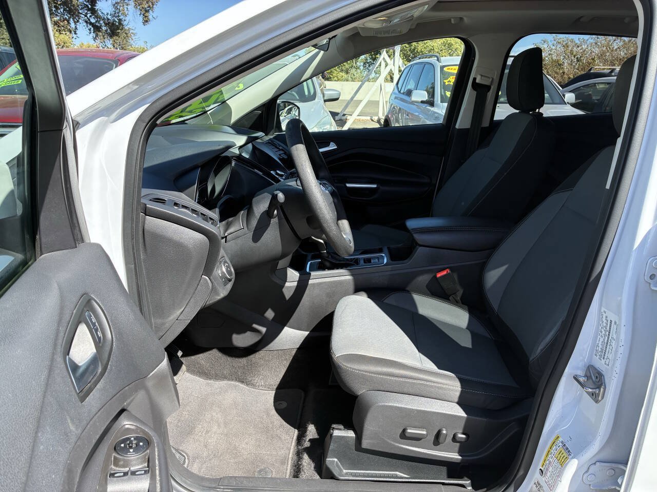 Used 2018 Ford Escape SE AWD/4WD image 3