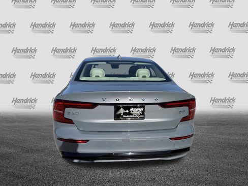 Certified 2023 Volvo S60 B5 Core image 9