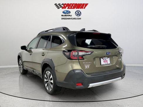 Certified 2025 Subaru Outback Limited image 5
