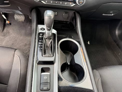 Used 2020 Nissan Altima 2.5 SV FWD image 32