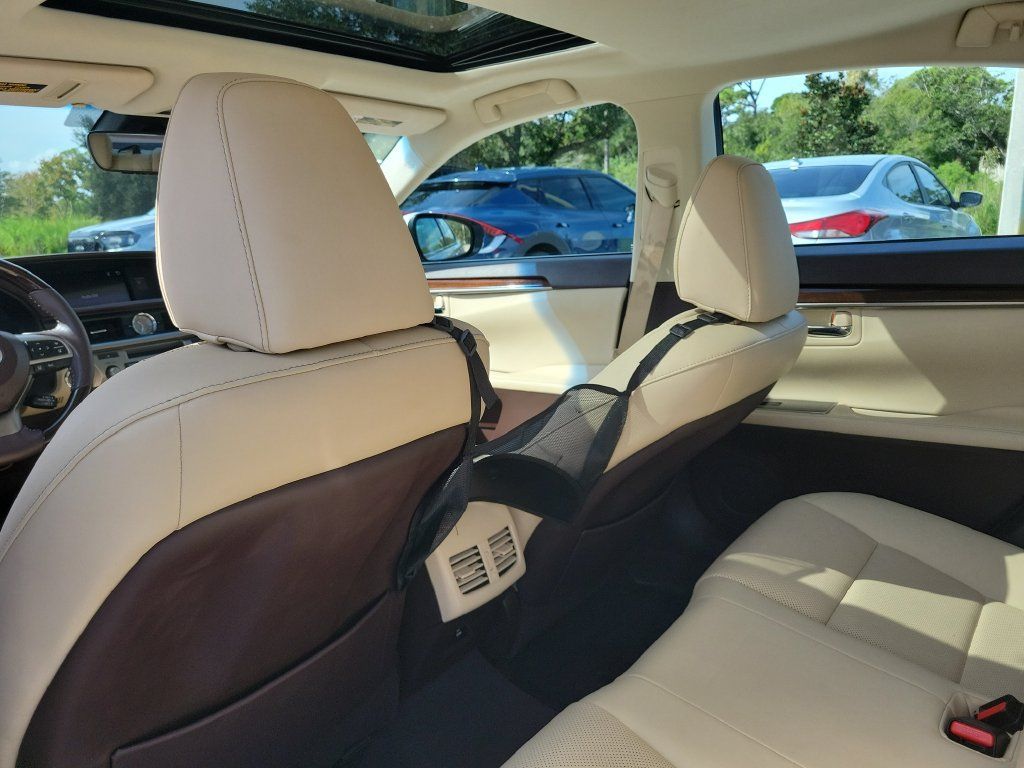 Used 2017 Lexus ES 350 w/ Premium Package FWD image 25