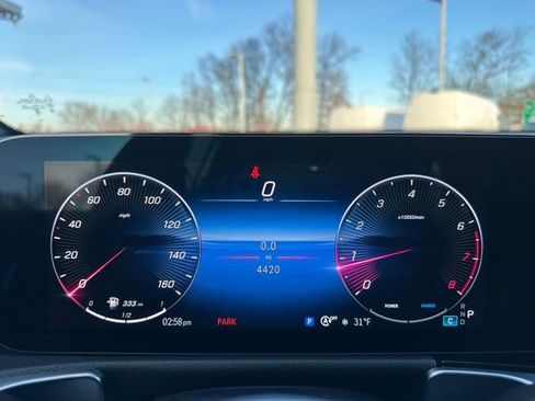 Used 2025 Mercedes-Benz GLB 250 4MATIC image 19