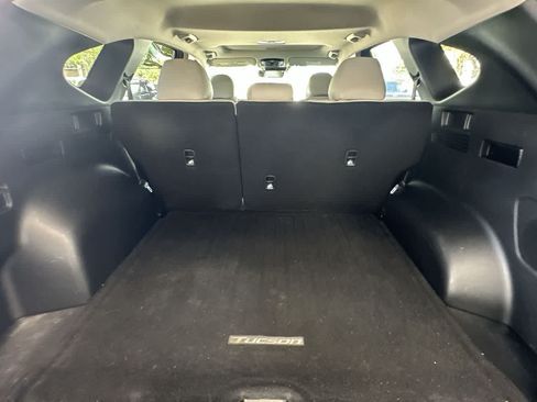 Used 2022 Hyundai Tucson SEL w/ Convenience + Premium Package FWD image 25