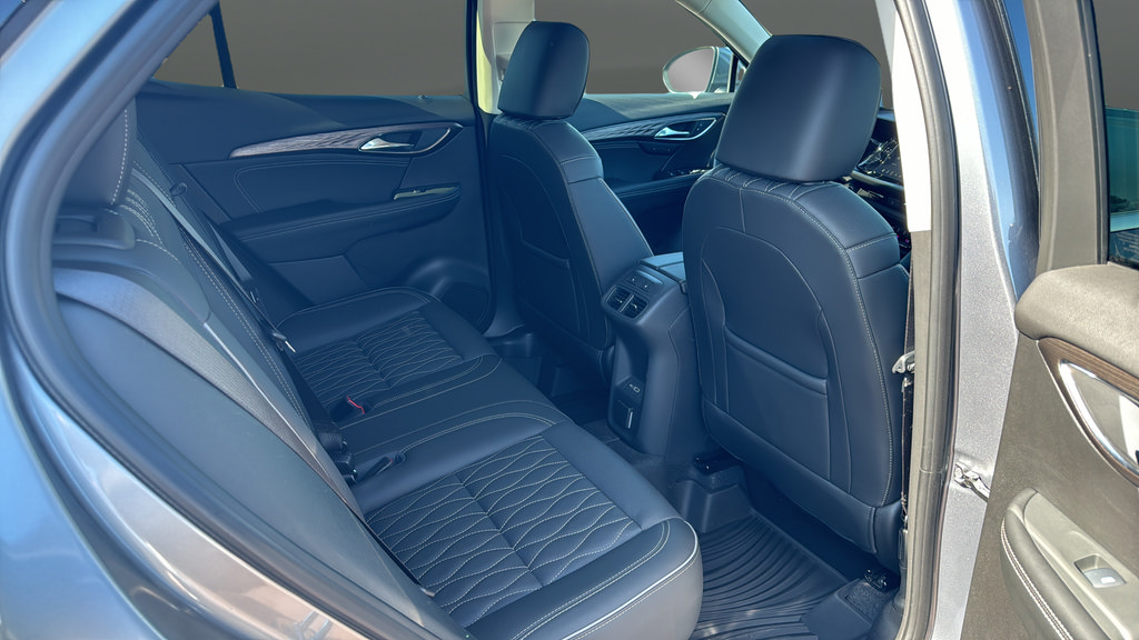 Used 2022 Buick Envision Avenir w/ Technology Package II AWD/4WD image 24