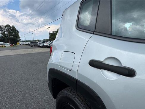 Used 2021 Jeep Renegade Sport AWD/4WD image 21