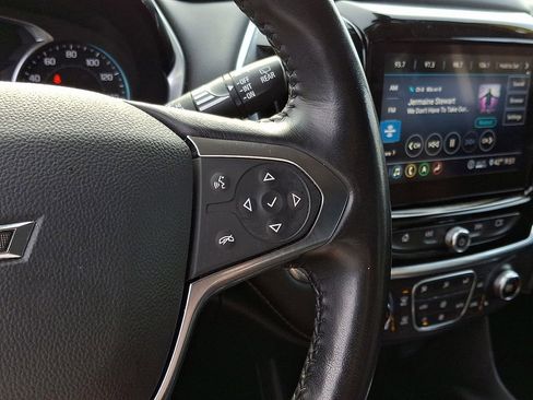 Used 2021 Chevrolet Traverse RS image 24