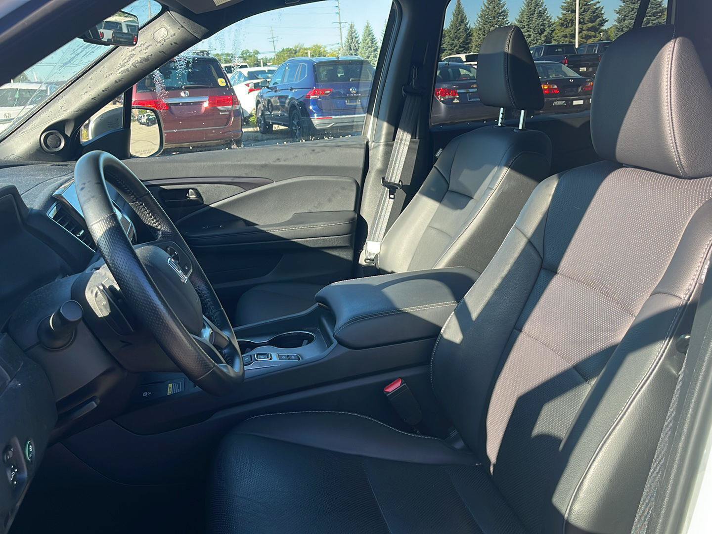 Certified 2025 Honda Passport EX-L image 2
