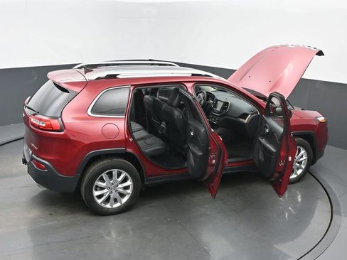 Used 2017 Jeep Cherokee Limited image 65