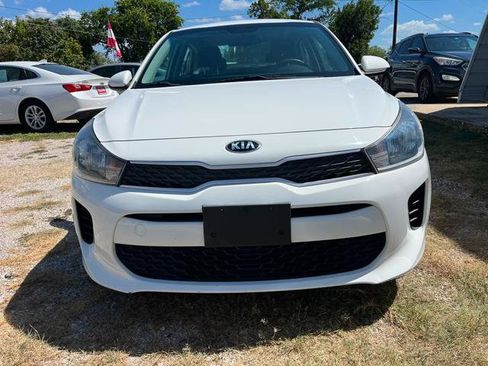 Used 2019 Kia Rio S FWD image 3