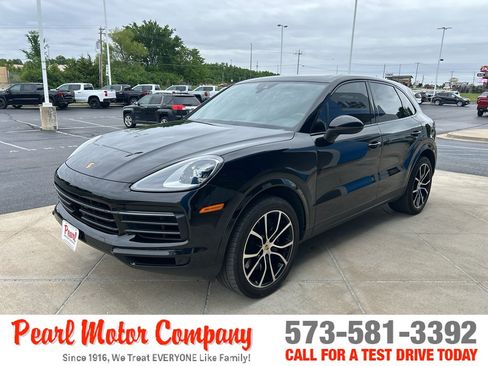 Used 2023 Porsche Cayenne Platinum Edition AWD/4WD image 7