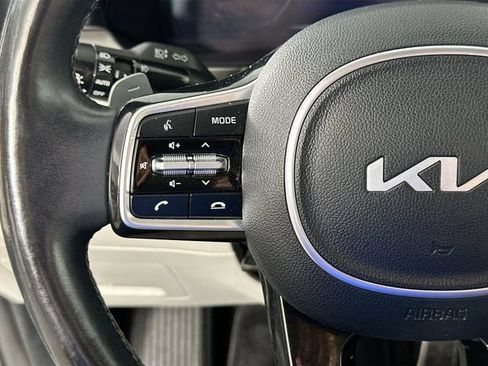 Used 2023 Kia Sorento SX Prestige w/ Panoramic Sunroof Package AWD/4WD image 25