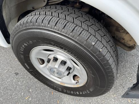 Used 2019 Chevrolet Express 3500 LS image 20