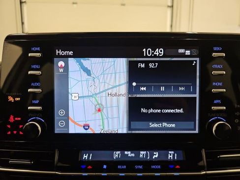 Used 2024 Toyota Sienna Limited image 26