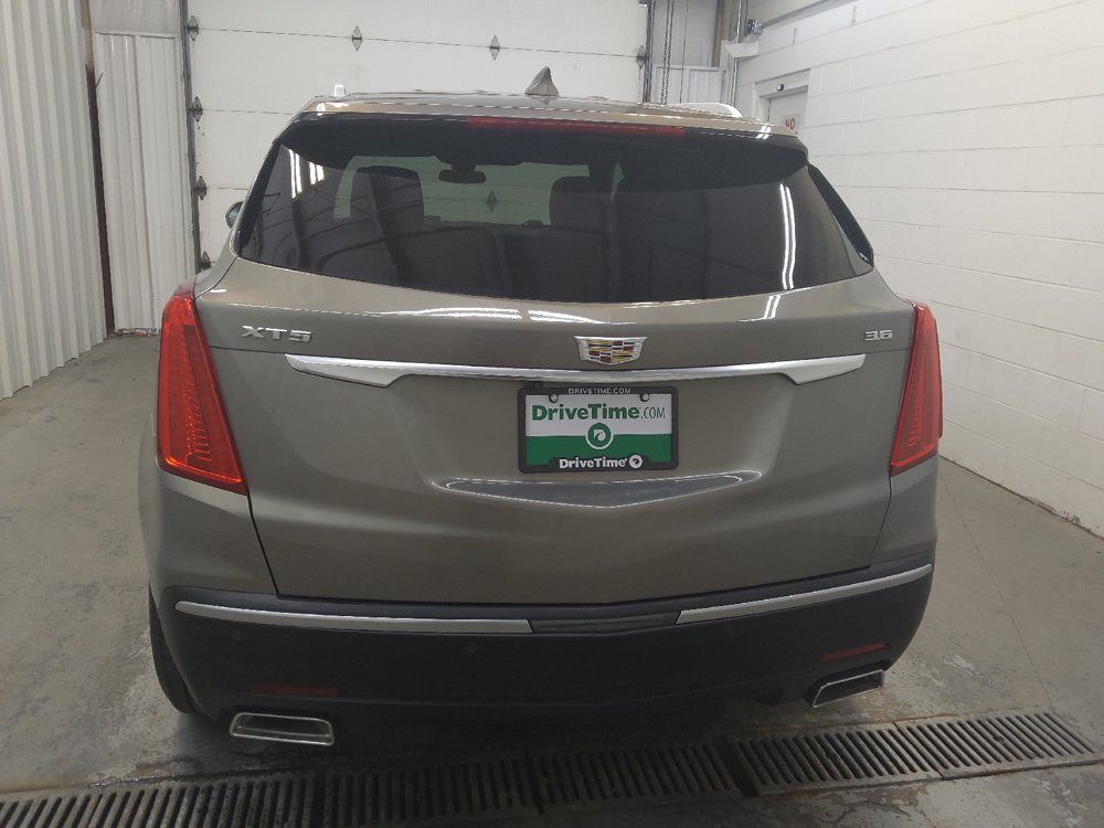 Used 2018 Cadillac XT5 Luxury w/ Driver Awareness Package FWD image 6