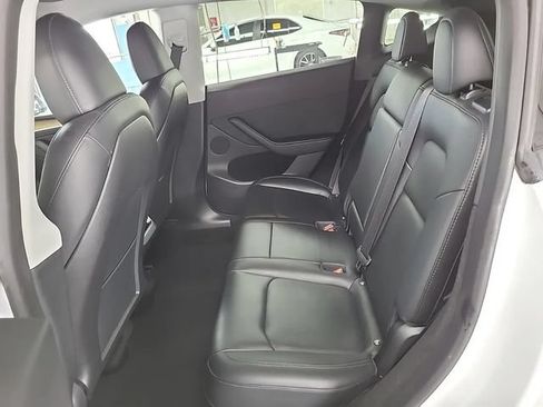 Used 2023 Tesla Model Y Long Range AWD/4WD image 5