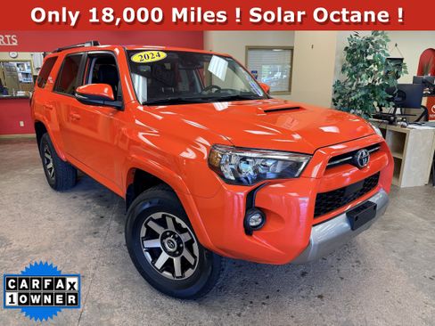 Used 2024 Toyota 4Runner TRD Off-Road Premium w/ Moonroof Package AWD/4WD image 1