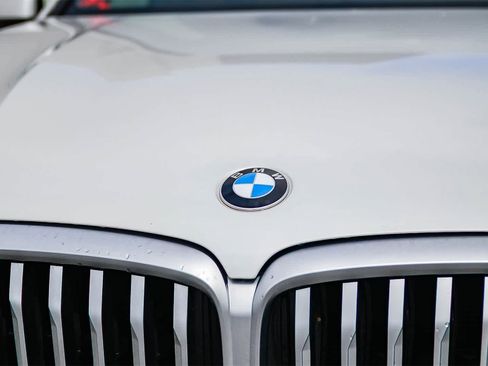 Used 2024 BMW X5 xDrive40i w/ Premium Package image 11