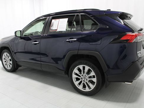 Used 2019 Toyota RAV4 Limited AWD/4WD image 8