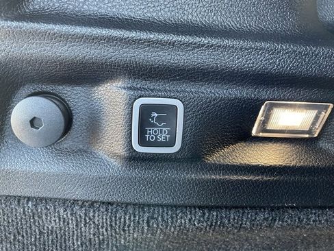 Used 2023 Jeep Grand Cherokee L Overland image 38