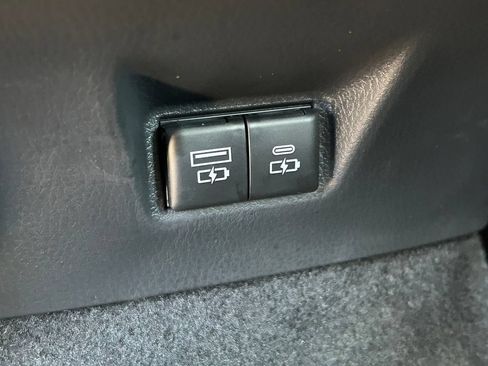 Used 2025 Toyota Camry LE w/ Convenience Package AWD/4WD image 21