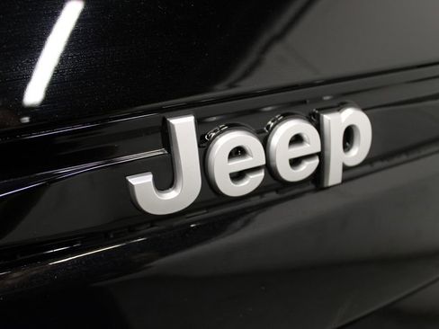 New 2025 Jeep Grand Cherokee Limited w/ Luxury Tech Group II image 45