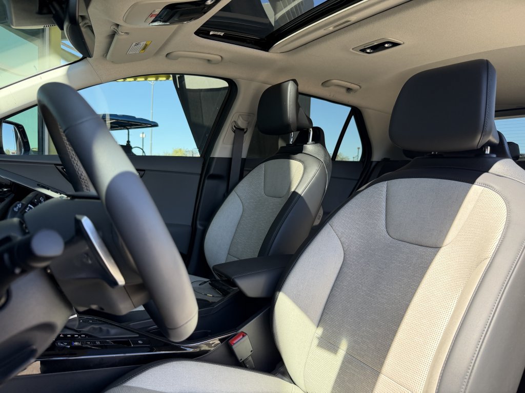 Used 2025 Kia Niro FWD image 33
