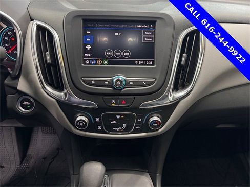 Used 2022 Chevrolet Equinox LS w/ LS Convenience Package image 7