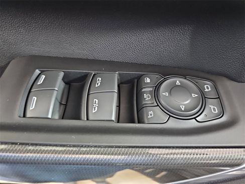 Used 2022 GMC Sierra 2500 AT4 w/ AT4 Premium Plus Package image 34