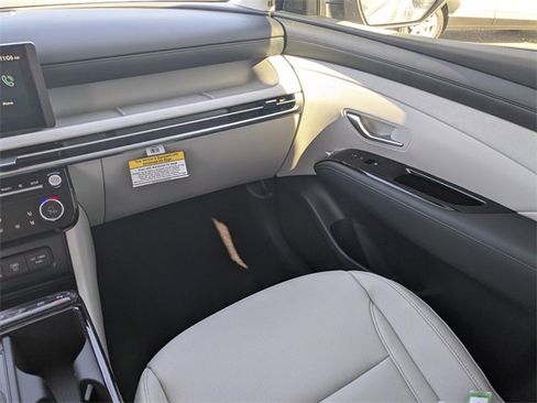New 2026 Hyundai Tucson Limited image 17