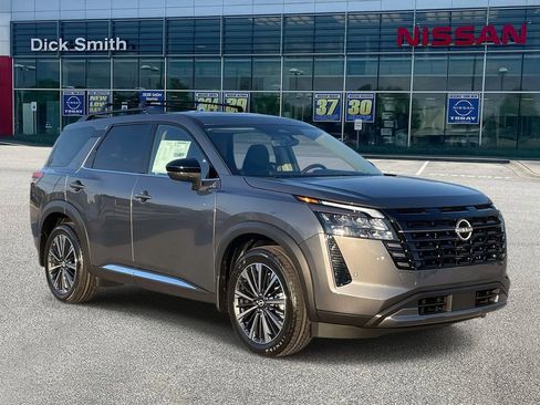 New 2026 Nissan Pathfinder Platinum w/ Cargo Package image 1