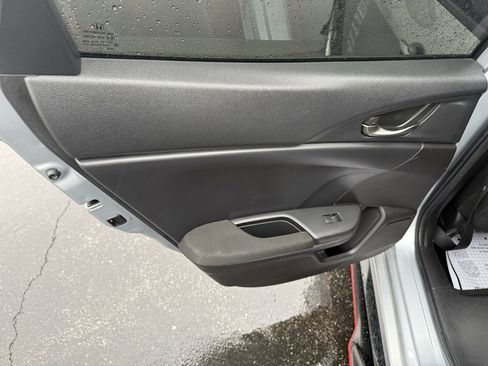 Used 2018 Honda Civic Sport image 13