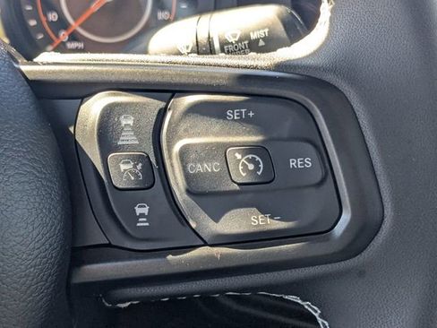 Used 2025 Jeep Gladiator Mojave w/ Technology Group image 25