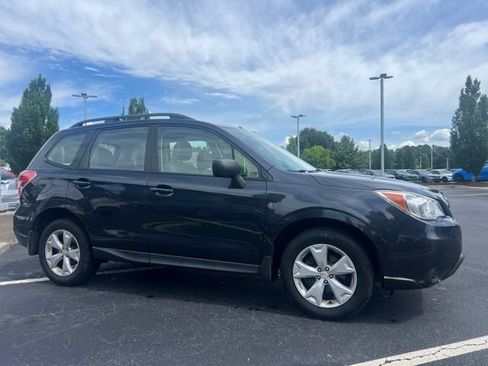 Used 2015 Subaru Forester 2.5i w/ Alloy Wheel Package AWD/4WD image 4