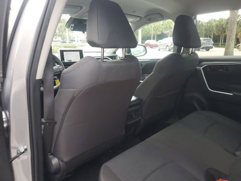 Used 2024 Toyota RAV4 LE FWD image 9