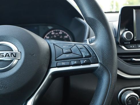 Used 2022 Nissan Altima 2.5 S FWD image 14