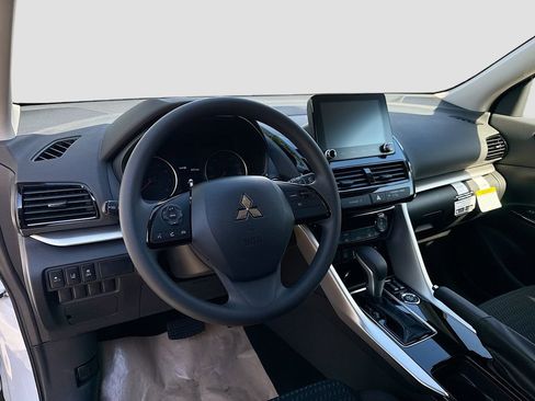 New 2026 Mitsubishi Eclipse Cross LE AWD/4WD image 9