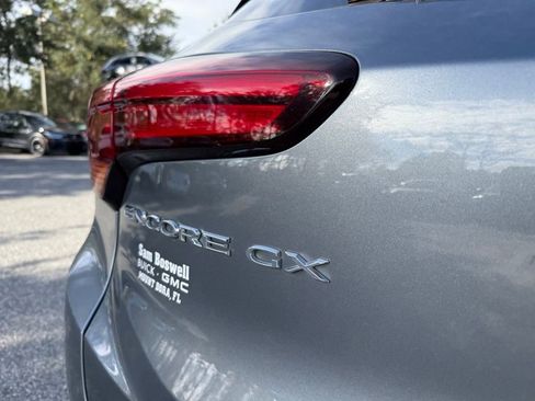 Used 2021 Buick Encore GX Essence image 11