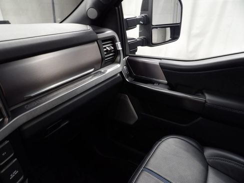 Used 2026 Ford F250 Platinum AWD/4WD image 27