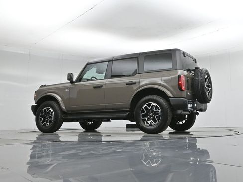 Certified 2026 Ford Bronco Outer Banks AWD/4WD image 7