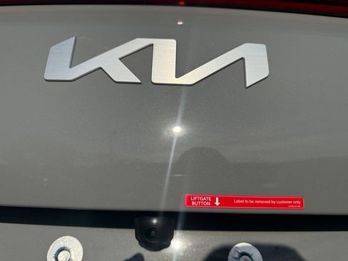 New 2026 Kia Carnival SX FWD image 17