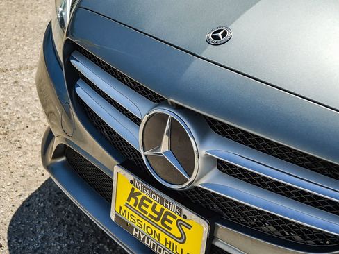 Used 2019 Mercedes-Benz C 300 Sedan image 9