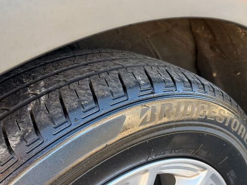 Used 2024 Honda CR-V EX-L image 11