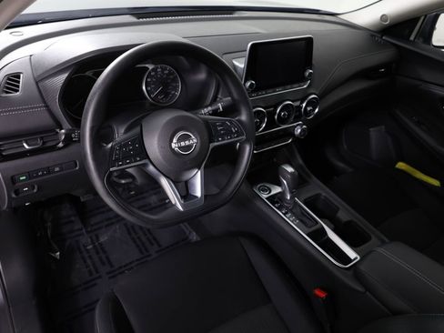 Used 2025 Nissan Sentra SV FWD image 18