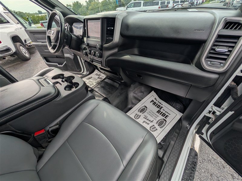 Used 2024 RAM 2500 Tradesman w/ Chrome Appearance Group AWD/4WD image 23