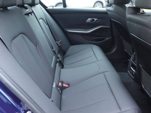Used 2020 BMW 330i Sedan w/ Premium Package image 18