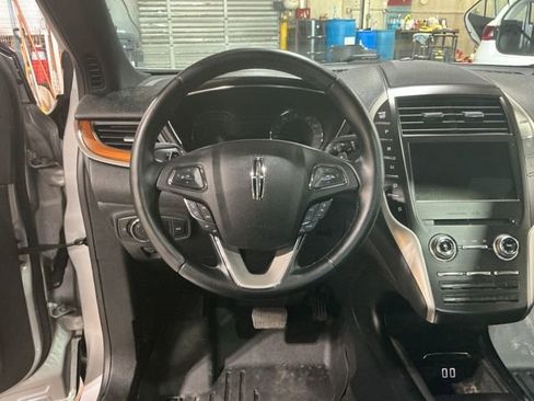 Used 2019 Lincoln MKC Reserve w/ MKC Climate Package image 14
