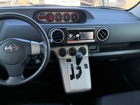 Used 2010 Scion xB image 40