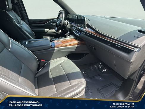 Used 2022 Cadillac Escalade ESV Premium Luxury AWD/4WD image 33